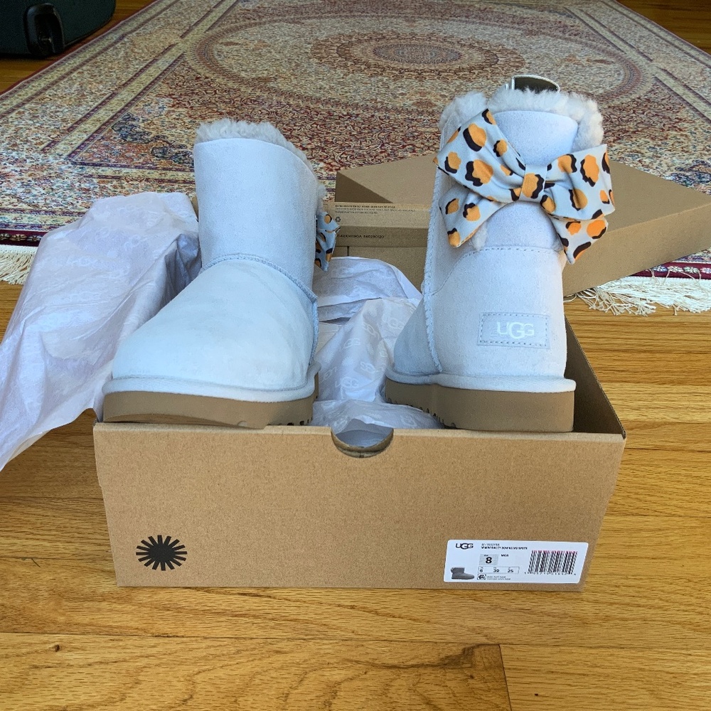 Ugg mini Bailey bow retro spots